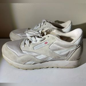Reebok Women’s White / Gray Sneakers size 6